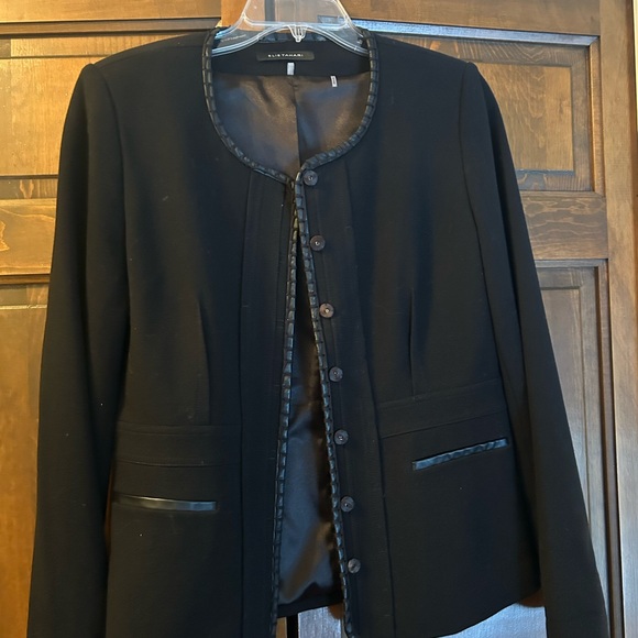 Elie Tahari fitted black blazer with piping, size 10 - Picture 4 of 4